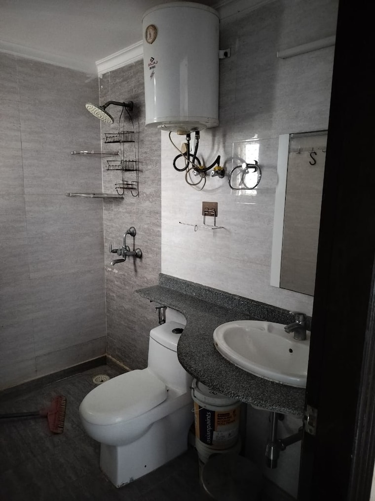 Bathroom, nirala-estate 3.5 Bedroom 1870 Sq.Ft. Apartment In Tech Zone 4 Greater Noida Greater Noida 9666839