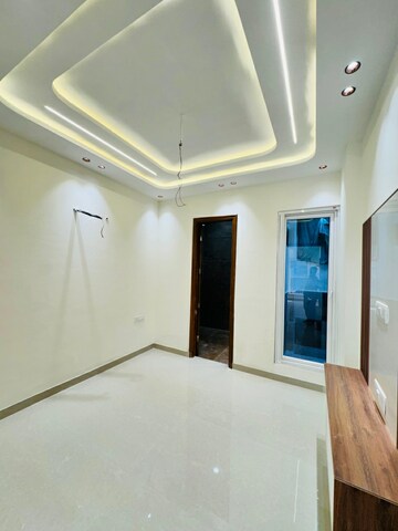 Room in 4 BHK Independent House at Sunny Enclave – for Sale