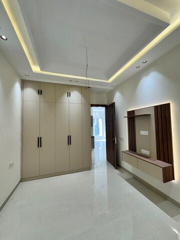 Room in 4 BHK Independent House at Sunny Enclave – for Sale