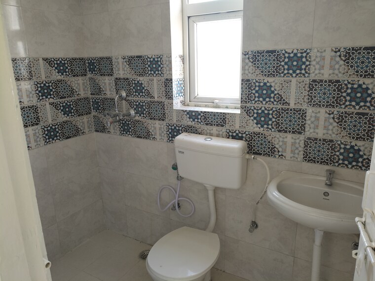 Master Bedroom, signature-global-golf-greens 2.5 Bedroom 638 Sq.Ft. Apartment In Sector 79 Gurgaon 9666857