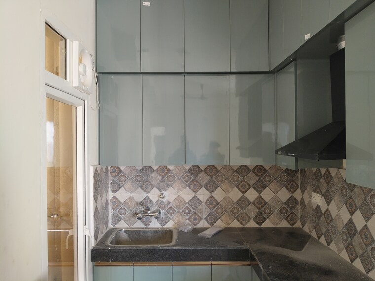 Kitchen, signature-global-golf-greens 2.5 Bedroom 638 Sq.Ft. Apartment In Sector 79 Gurgaon 9666863