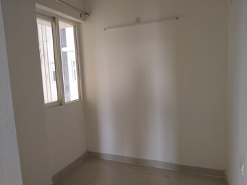 Room in 2.5 BHK Apartment at Signature Global Golf Greens, Sector 79 – for Sale