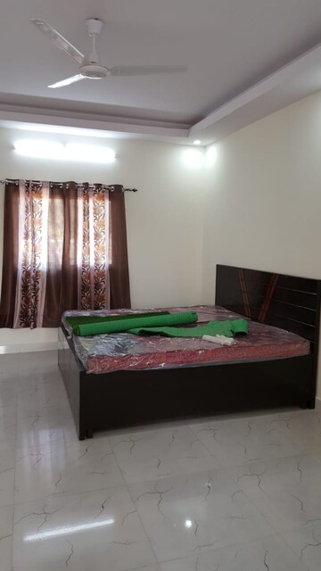 Studio Builder Floor For Rent in Suncity Township Gurgaon, Sector 54