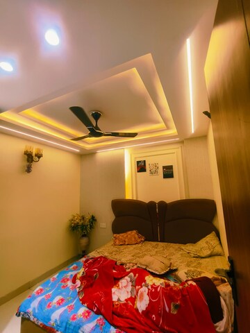 Bedroom in 3 BHK Builder Floor at Matiala – for Rent