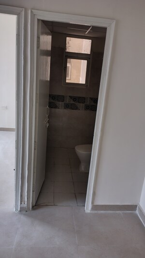 Kitchen in 3 BHK Apartment at Signature Global Prime, Sector 63a – for Rent