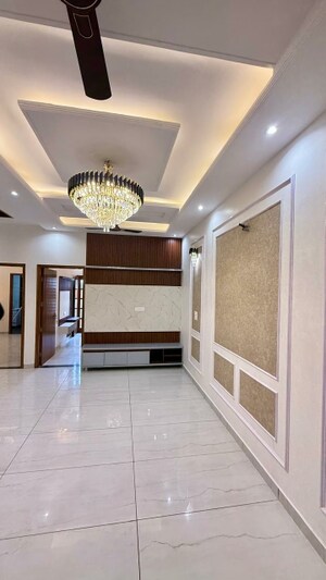 Room in 3 BHK Independent House at Sunny Enclave – for Sale