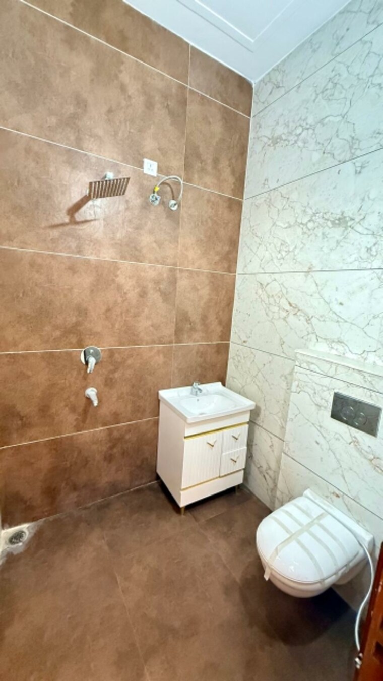Bathroom, sunny enclave 3 Bedroom 116 Sq.Yd. Independent House In Sunny Enclave Mohali 9666877