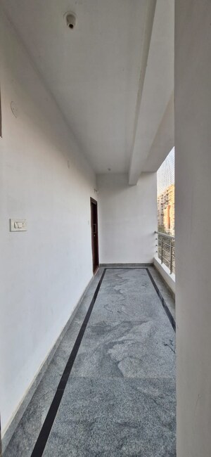 Building Lobby in 3 BHK Builder Floor at Kondapur – for Rent