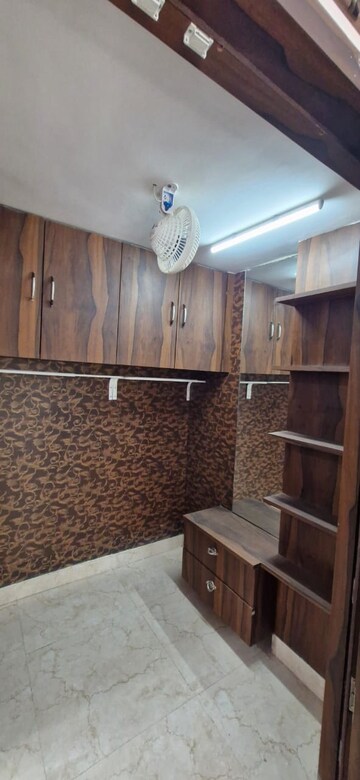 Bedroom in 3 BHK Builder Floor at Kondapur – for Rent