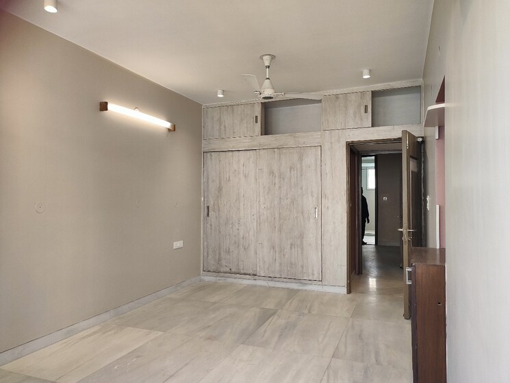 Room, vasant kunj 3 Bedroom 2100 Sq.Ft. Apartment In Vasant Kunj Delhi 9666891