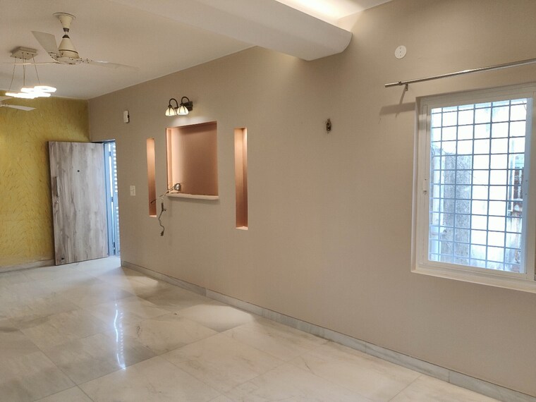 Room, vasant kunj 3 Bedroom 2100 Sq.Ft. Apartment In Vasant Kunj Delhi 9666891