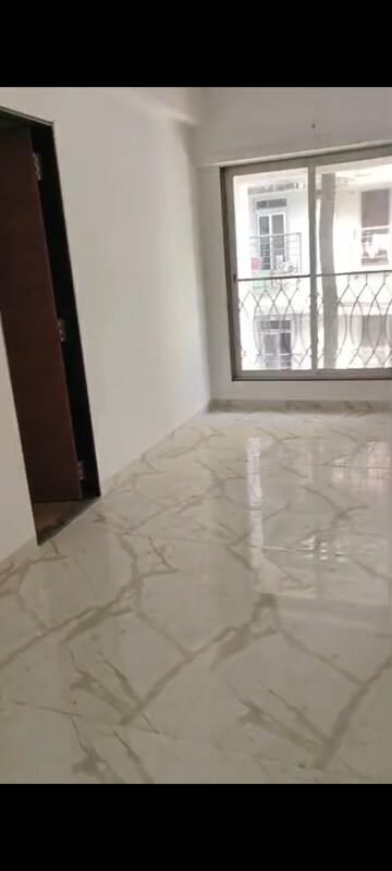 Room in 2 BHK Apartment at Ashraj Krishna Bhuvan, Vile Parle East – for Rent