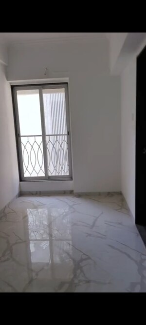 Room in 2 BHK Apartment at Ashraj Krishna Bhuvan, Vile Parle East – for Rent