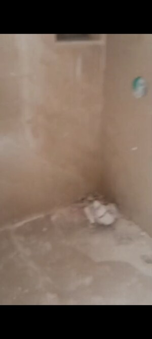 Room in 2 BHK Apartment at ABR Signature, Vile Parle East – for Rent