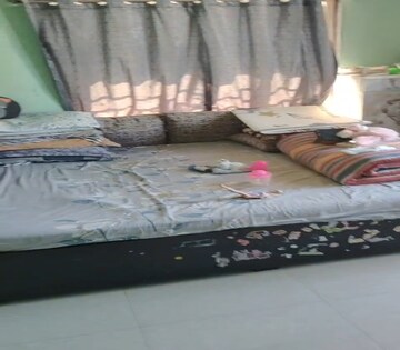 Bedroom in 1 BHK Apartment at Dadar East – for Rent