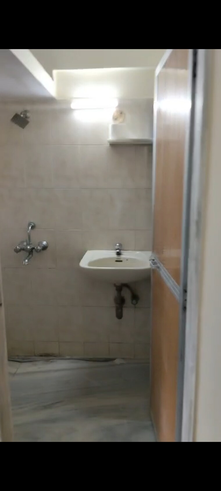 Bathroom, abhinav-apartment 2 Bedroom 650 Sq.Ft. Apartment In Vile Parle East Mumbai 9666926