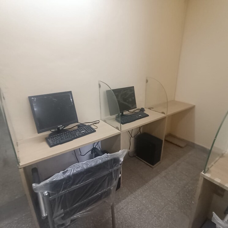 Team Area, exhibition road Commercial Office Space 700 Sq.Ft. In Exhibition Road Patna 9666932