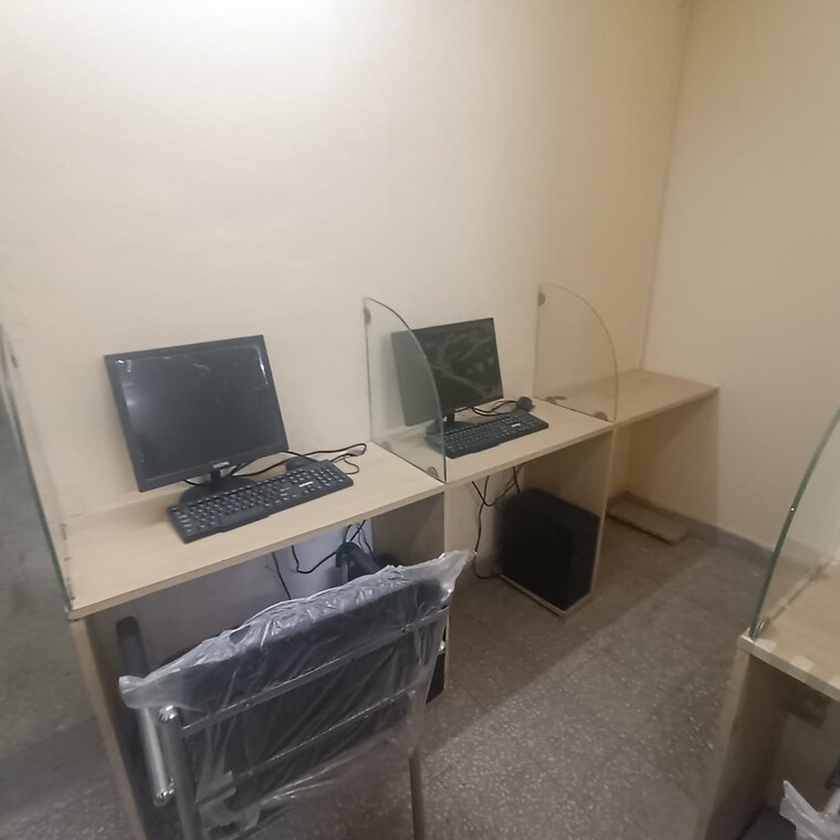 Team Area, exhibition road Commercial Office Space 708 Sq.Ft. In Exhibition Road Patna 9666949