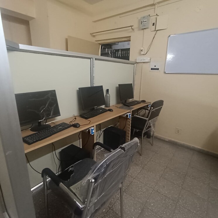 Team Area, exhibition road Commercial Office Space 708 Sq.Ft. In Exhibition Road Patna 9666949