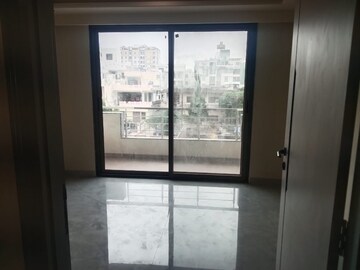 Room in 4 BHK Apartment at Tilak Nagar – for Sale