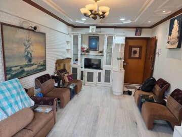 2 BHK Apartment For Rent in Vile Parle East