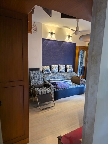 Bedroom in 2 BHK Apartment at Vile Parle East – for Rent