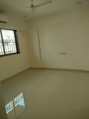 2 BHK Apartment For Rent in Shree CHS Vile Parle, Vile Parle West