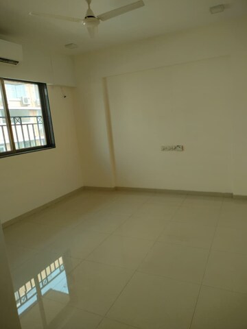 2 BHK Apartment For Rent in Shree CHS Vile Parle, Vile Parle West