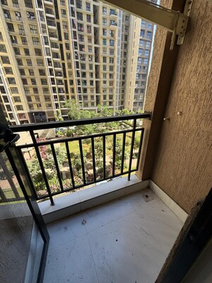 2 BHK Apartment For Rent in Runwal Gardens Phase I, Dombivli East