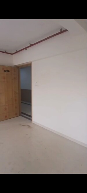 Room in 2 BHK Apartment at Sayba Orchid, Kurla East – for Rent