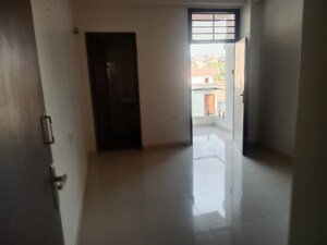 Room in 4 BHK Apartment at Janata Colony – for Sale