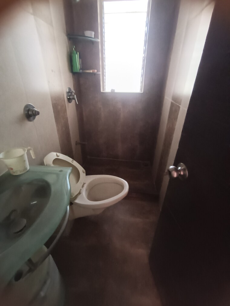 Bathroom, sonata-apartments 2 Bedroom 1020 Sq.Ft. Apartment In Malad West Mumbai 9667096