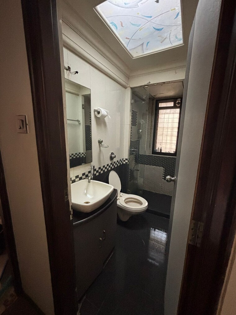 Bathroom, tilak-indrayani 1 Bedroom 401 Sq.Ft. Apartment In Tilak Nagar Mumbai 9667110