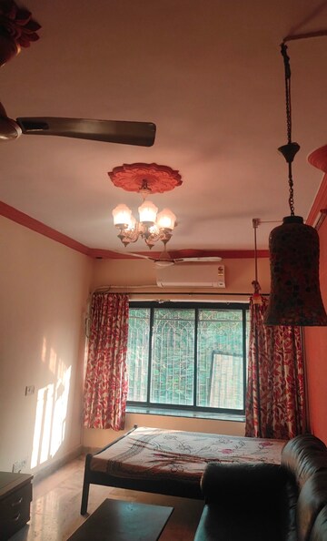 1 RK Apartment For Rent in Sohini Apartment, Santacruz East