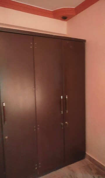 Cupboard in 1 RK Apartment at Sohini Apartment, Santacruz East – for Rent