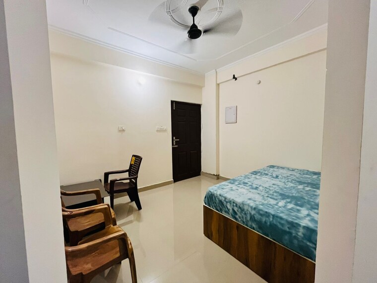 Master Bedroom, majestic-delight 2 Bedroom 1100 Sq.Ft. Apartment In Gomti Nagar Lucknow 9667154