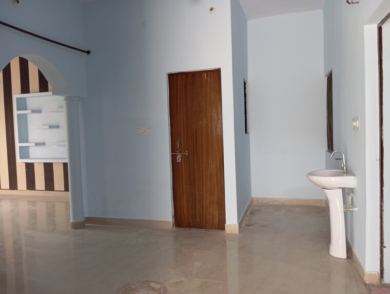 Room, gomti nagar 2 Bedroom 1100 Sq.Ft. Independent House In Gomti Nagar Lucknow 9667160