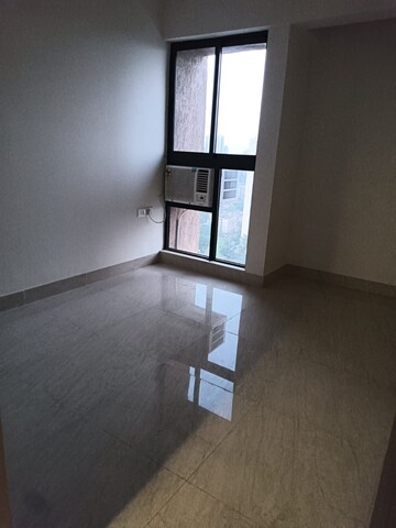 Room in 2 BHK Apartment at Tata Serein, Pokhran Road No Two – for Rent