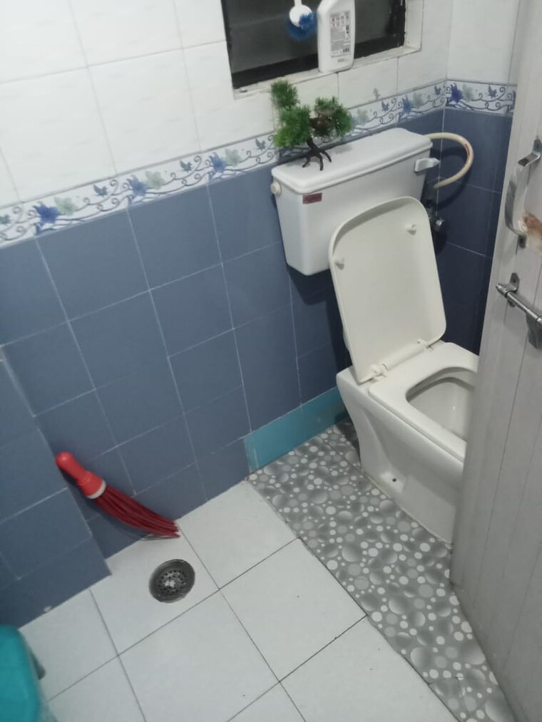 Bathroom, harsh-vihar 2 Bedroom 900 Sq.Ft. Apartment In Aundh Pune 9667190