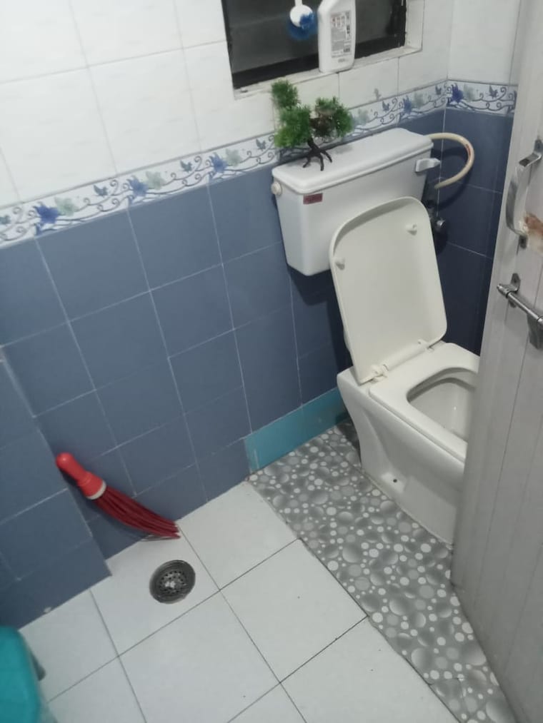 Bathroom, kumar-padmalaya 2 Bedroom 950 Sq.Ft. Apartment In Aundh Pune 9667201