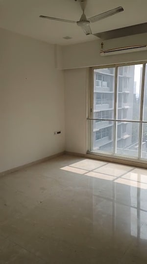Room in 3 BHK Apartment at Ekta Tripolis, Goregaon West – for Rent
