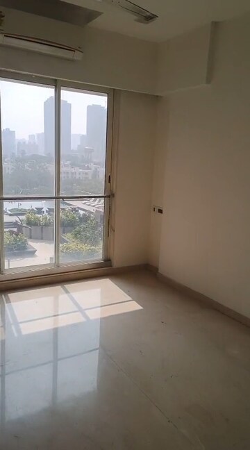 Room in 3 BHK Apartment at Ekta Tripolis, Goregaon West – for Rent