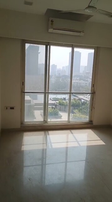 Room in 3 BHK Apartment at Ekta Tripolis, Goregaon West – for Rent