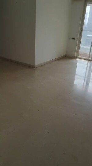 Room in 3 BHK Apartment at Ekta Tripolis, Goregaon West – for Rent