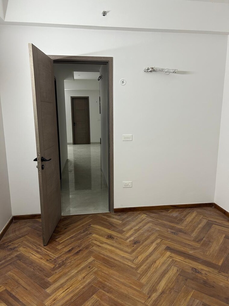 Room, gomti nagar 2 Bedroom 1480 Sq.Ft. Apartment In Gomti Nagar Lucknow 9667206