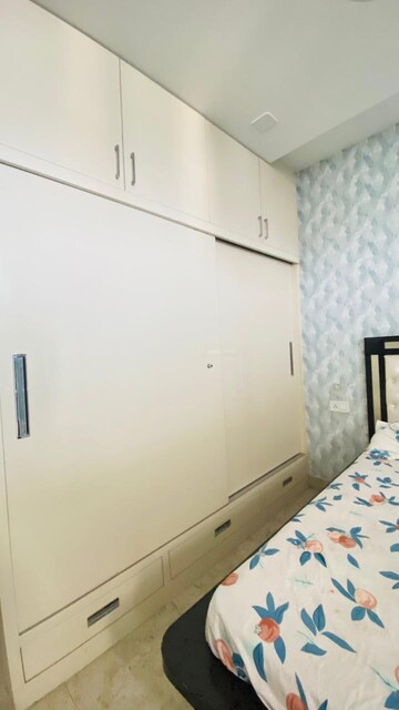 Room in 3 BHK Apartment at Pir Machalla – for Rent