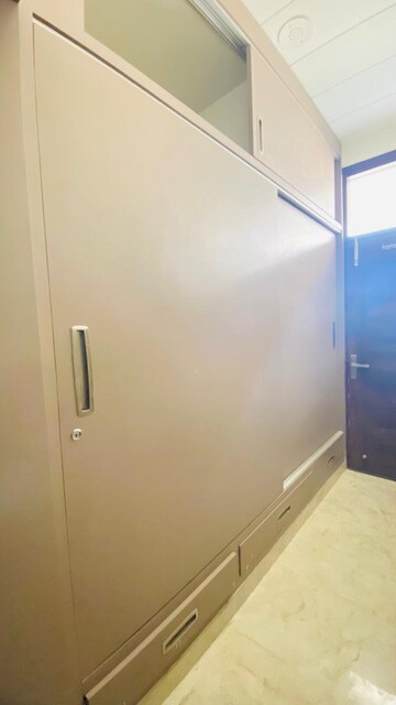 Room in 3 BHK Apartment at Pir Machalla – for Rent