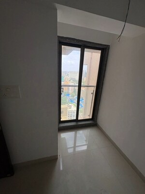 Room in 3 BHK Apartment at Neminath Swagat CHSL, Andheri West – for Rent