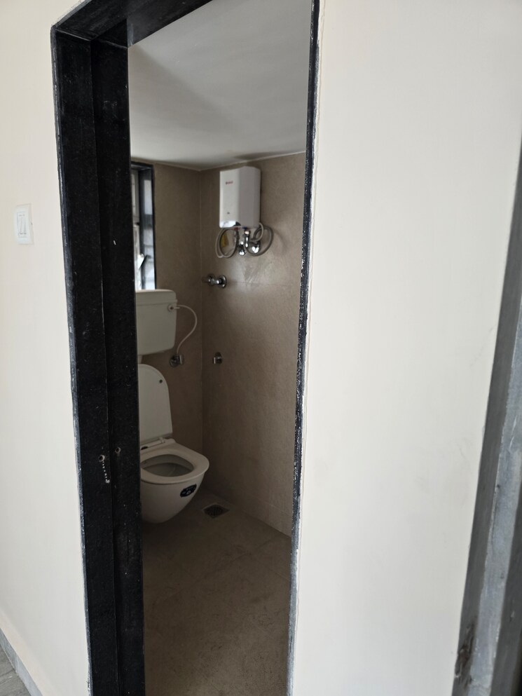 Attached Bathroom, happy-valley 2 Bedroom 900 Sq.Ft. Apartment In Manpada Thane 9667226