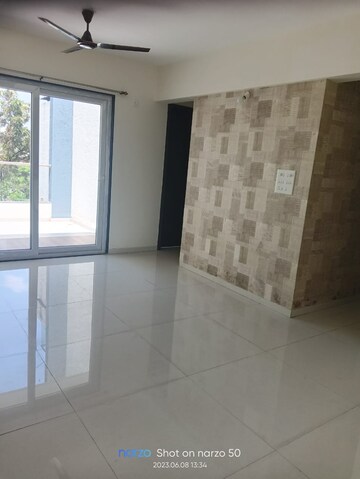 Room in 2 BHK Apartment at Ganesh Garden Dapodi, Dapodi – for Rent